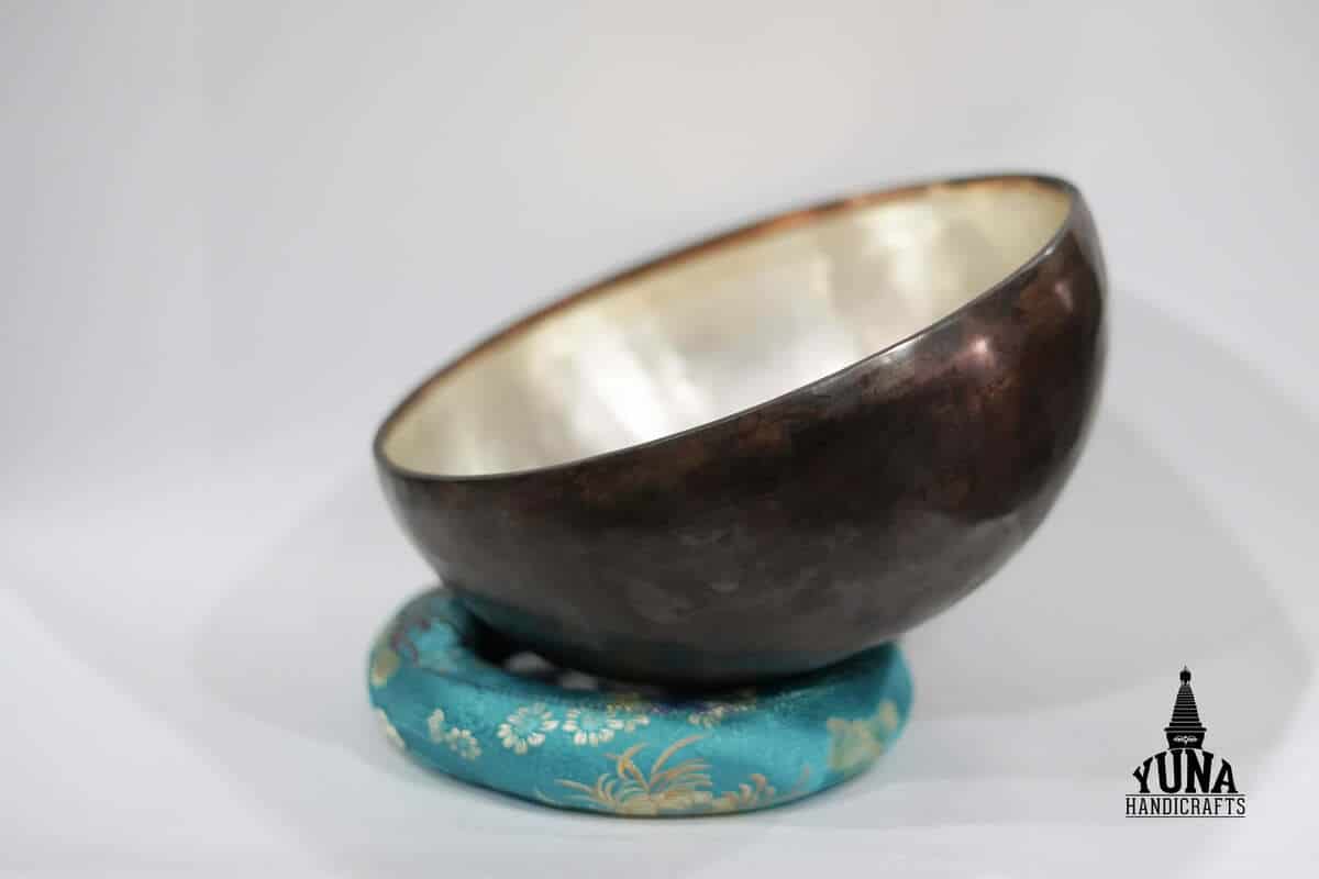 Golden Buddhist Meditation Singing Bowl With Buddha