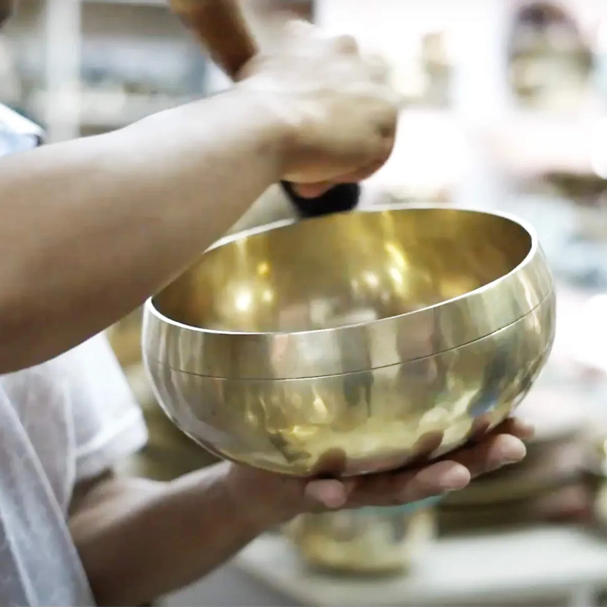 singing bowl activation using mallet