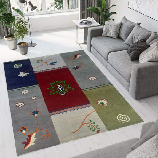 Authentic Flowers Carpet: A Blooming Masterpiece of Nepalese Craftsmanship