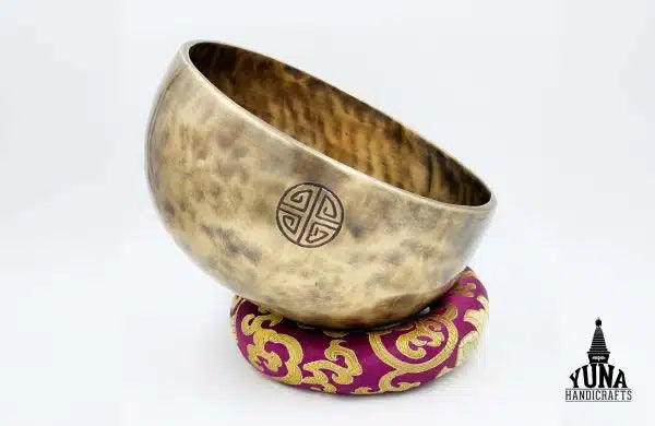 Full Moon Singing Bowl: Yuna Handicrafts